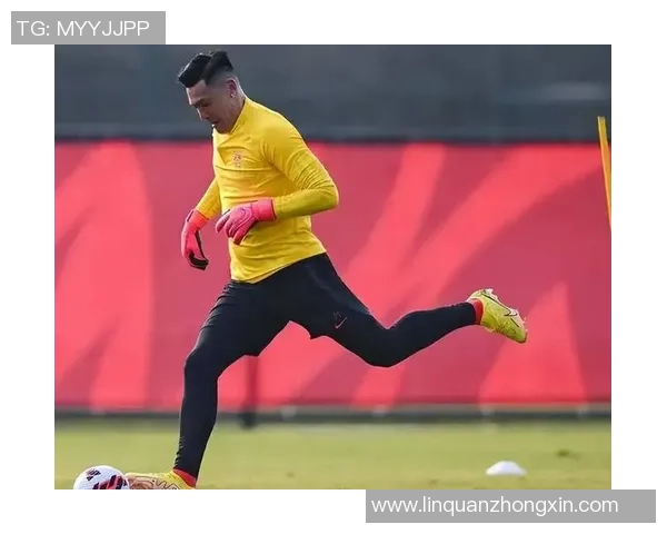 足球明星身上的伤疤见证了他们的拼搏与荣耀背后的艰辛与坚持